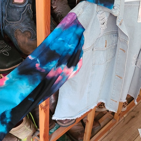 Cute jean jacket - Picture 3 of 5